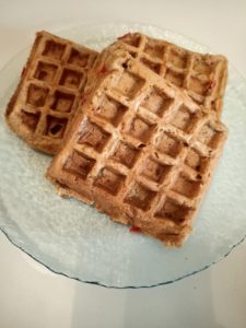 waffel proteici al tonno e pomodorini